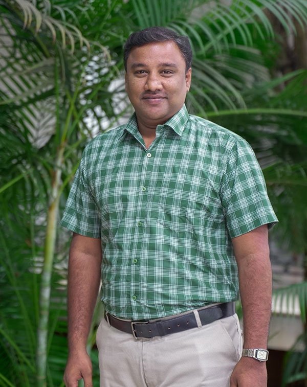 Dr. Jayavadivel.R