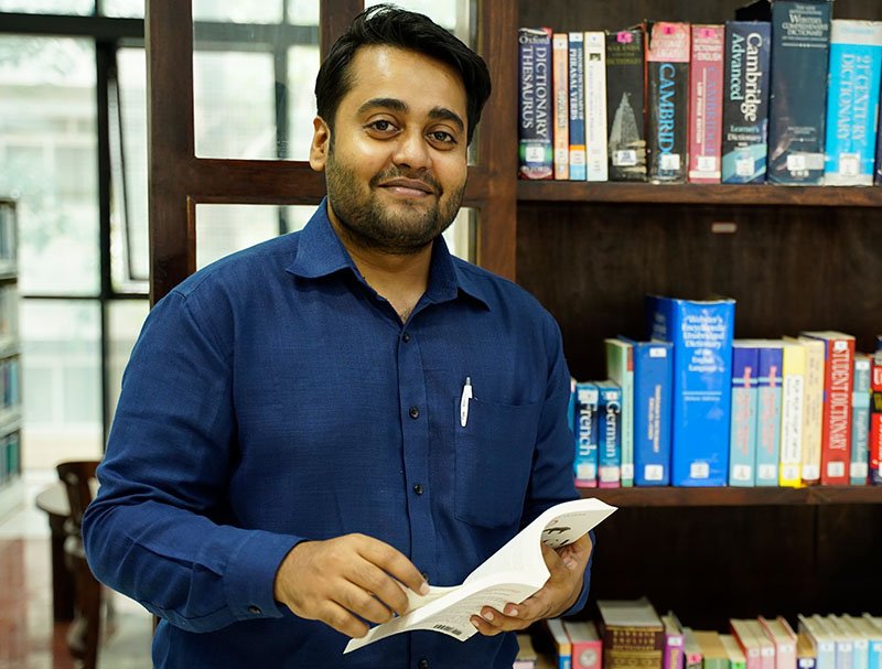 Dr. Sumeet Chakraborty